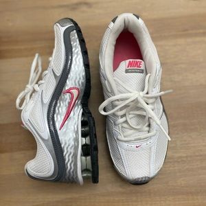 Nike woman shoes